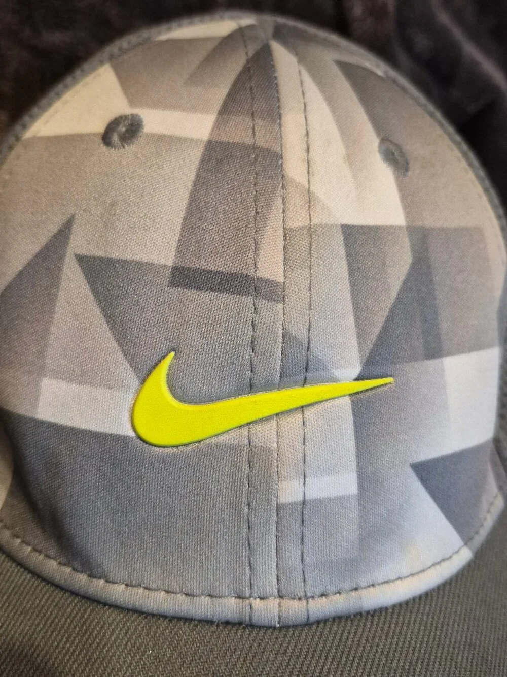 Nike Boys Baseball Cap Mesh Adjustable Gray Geometric Pattern Size 4-7